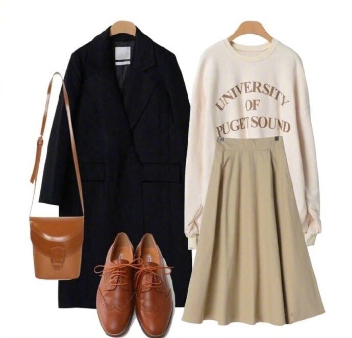 145灏忎釜瀛愮┛榛戣壊澶ц。鎬庝箞鎼厤鏄鹃珮,40宀佸コ浜洪粦鑹茬緤缁掑ぇ琛ｇ殑鎼厤鏂规硶