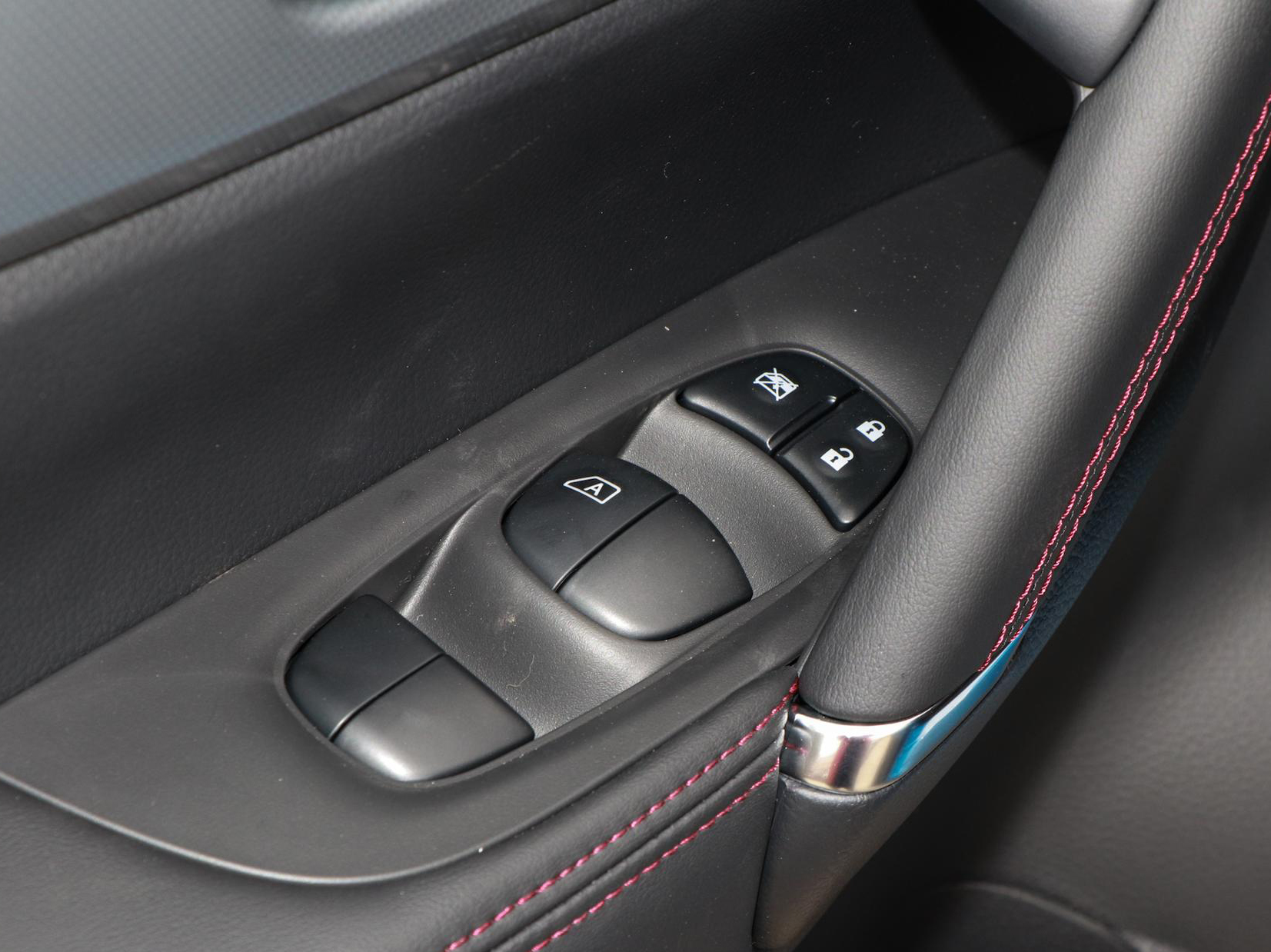 逍客车窗无法升降怎么回事,逍客玻璃不能升降什么原因