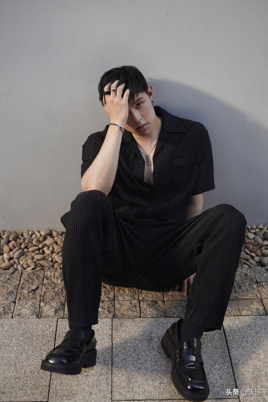 calvinklein手镯菱形,calvinklein金色蛇皮包