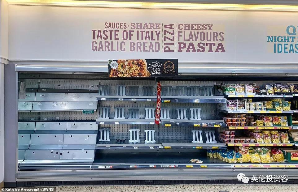 英国一周隔离60万人,超市货架又空了!边境不再检查核酸报告?