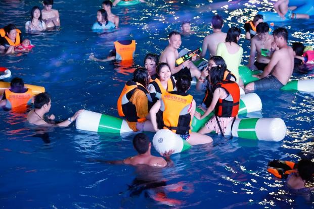 奥园英德巧克力王国全景,奥园英德巧克力王国乐园直播