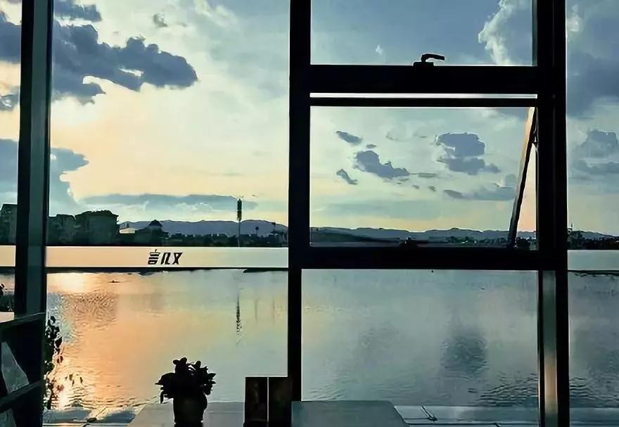 蓝花楹昆明网红打卡地在哪里,昆明周边湿地公园网红打卡地