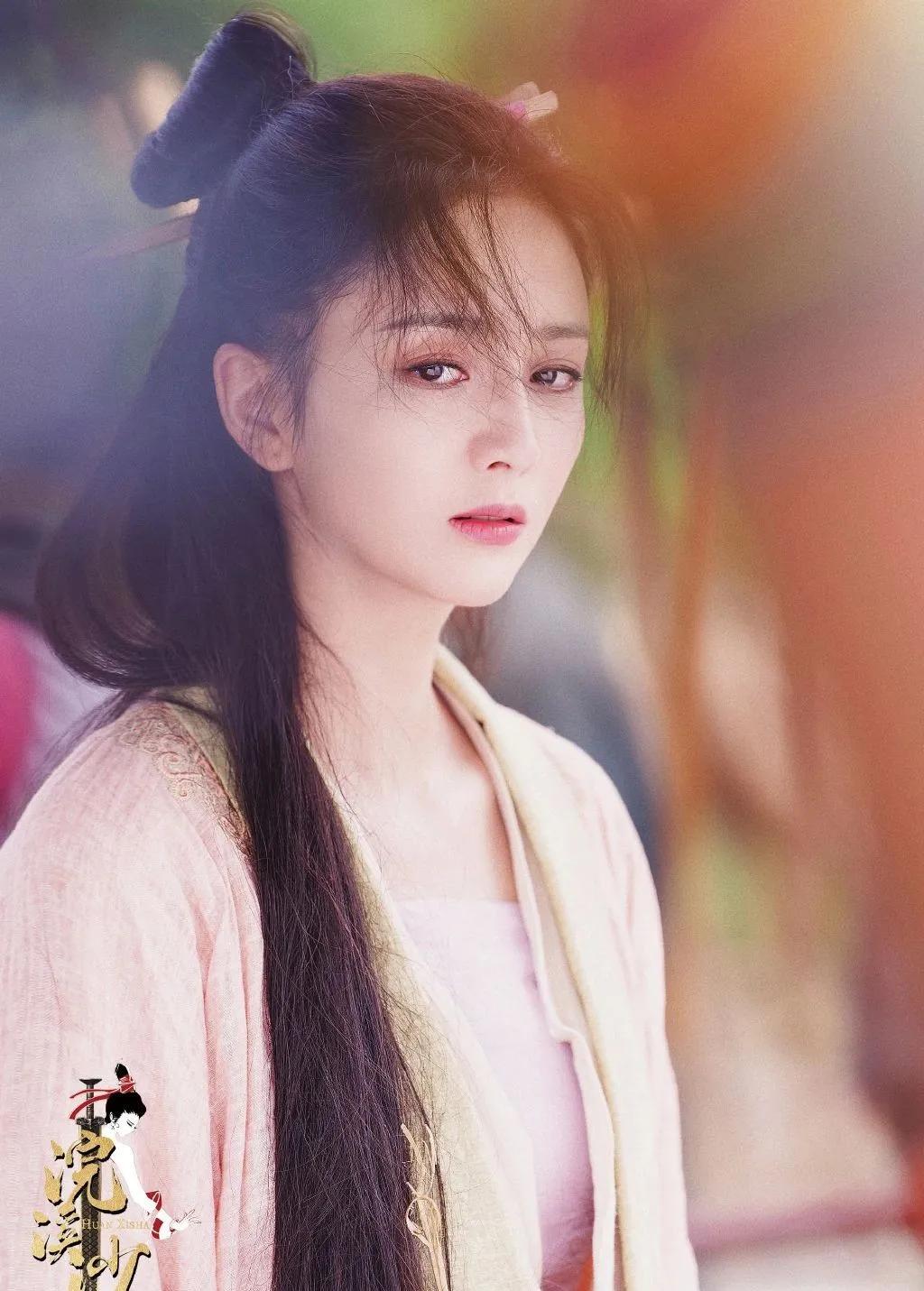 佟丽娅采访女性,佟丽娅采访新女性