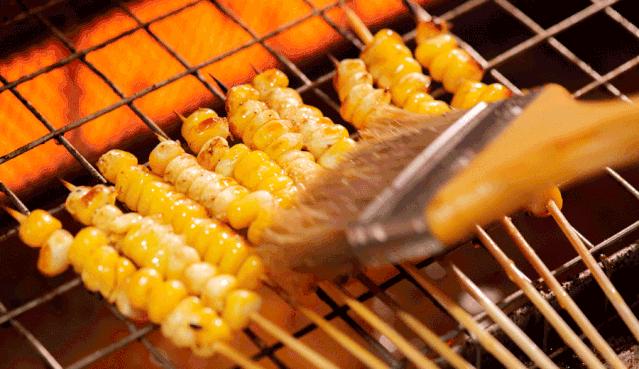 一年能卖出300万串羊肉串,摆摊卖羊肉串一年赚500万