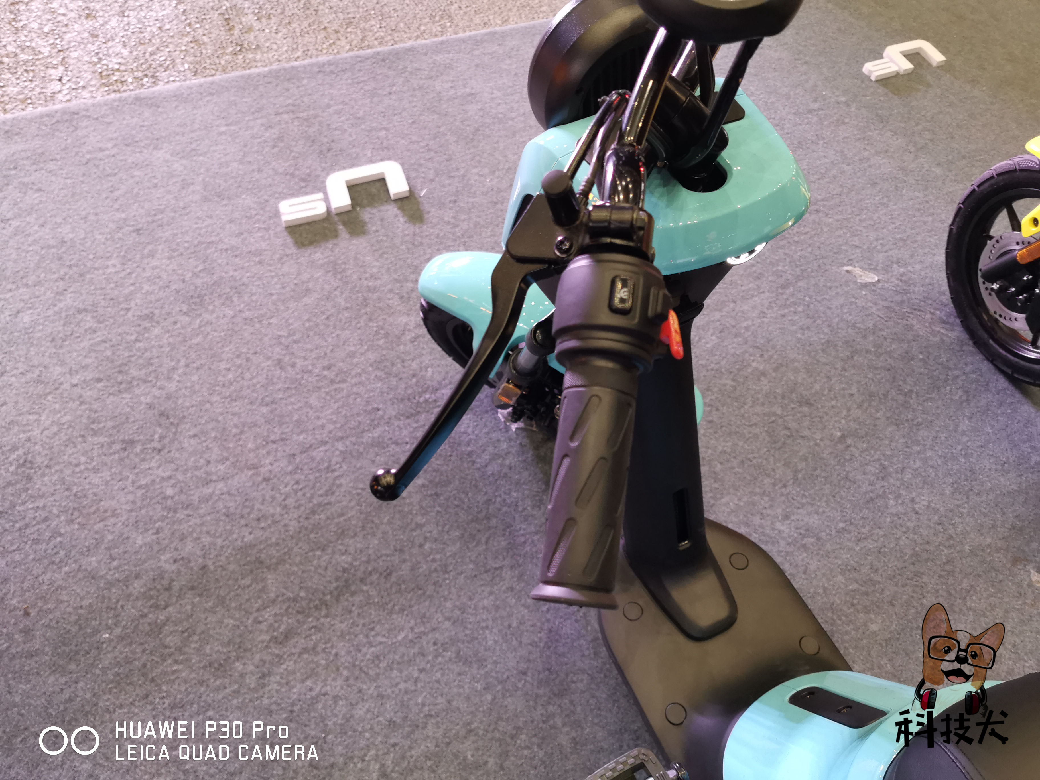 小牛电动车u顶配和us顶配,小牛新国标电动车总有一款适合你