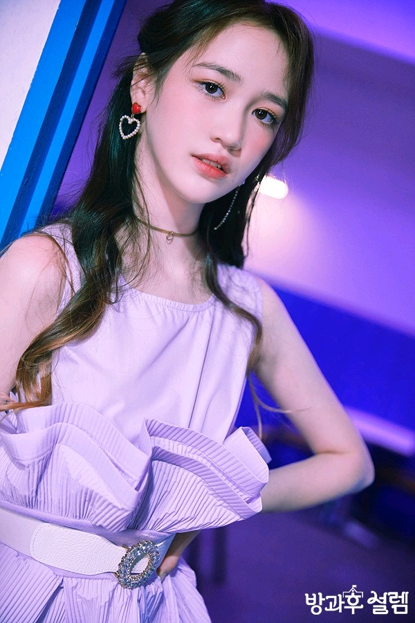 被韩国人说长得像Somi和TWICEMina的南韩新选秀13岁混血练习生