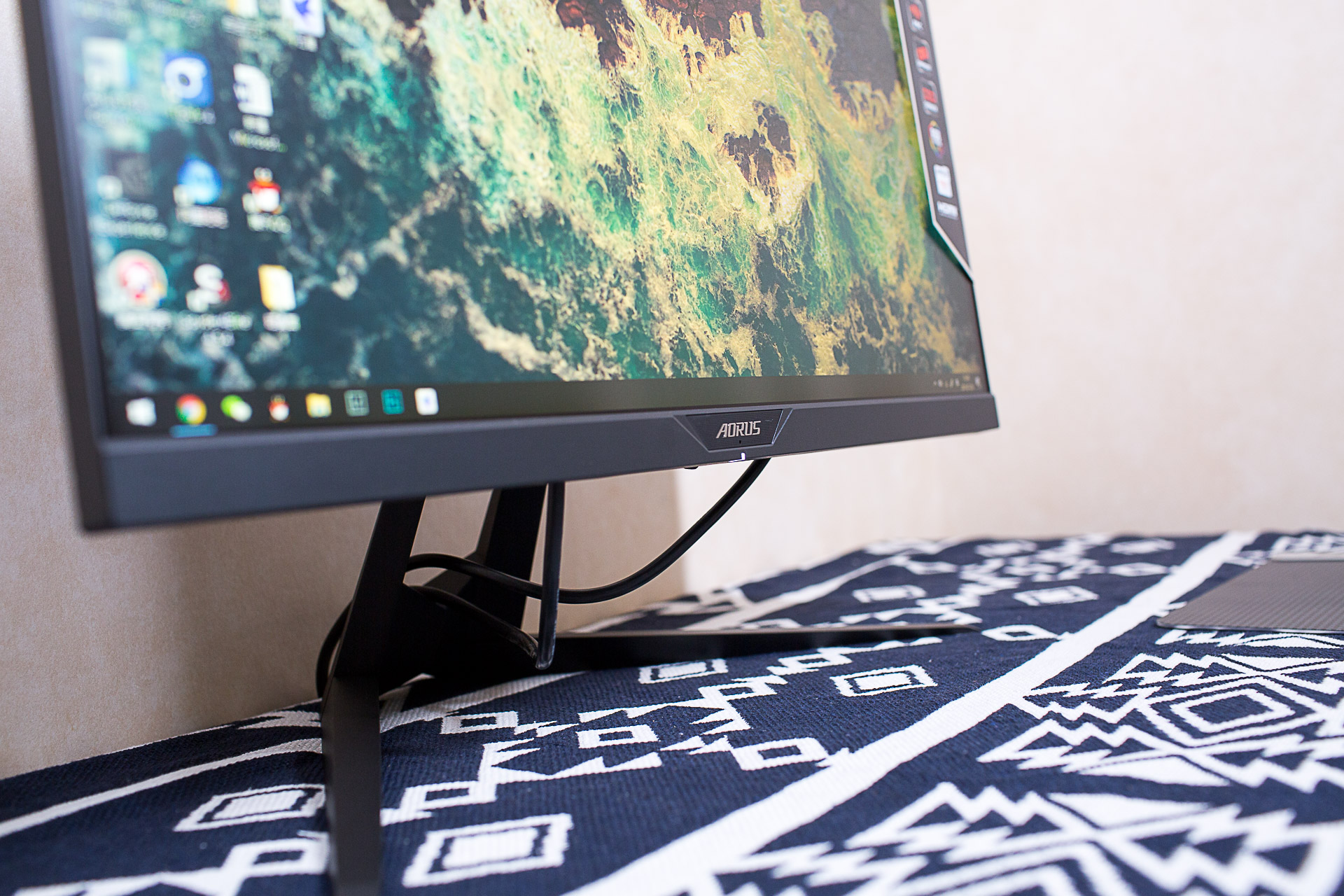 240hz原生10bit显示器,原生240hz显示器可以超频吗