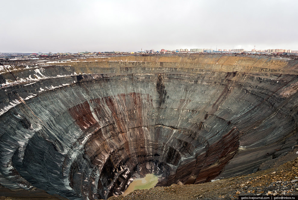 去俄罗斯挖金矿怎么样,真实钻石开采出来的样子