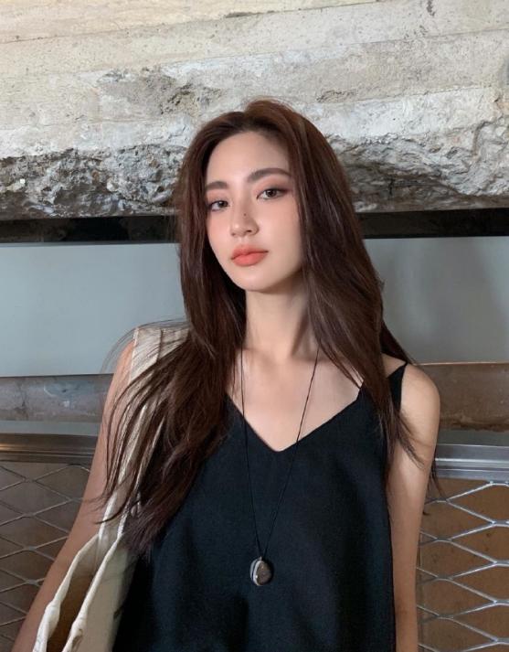 韩国模特今日穿搭,韩国模特高级脸