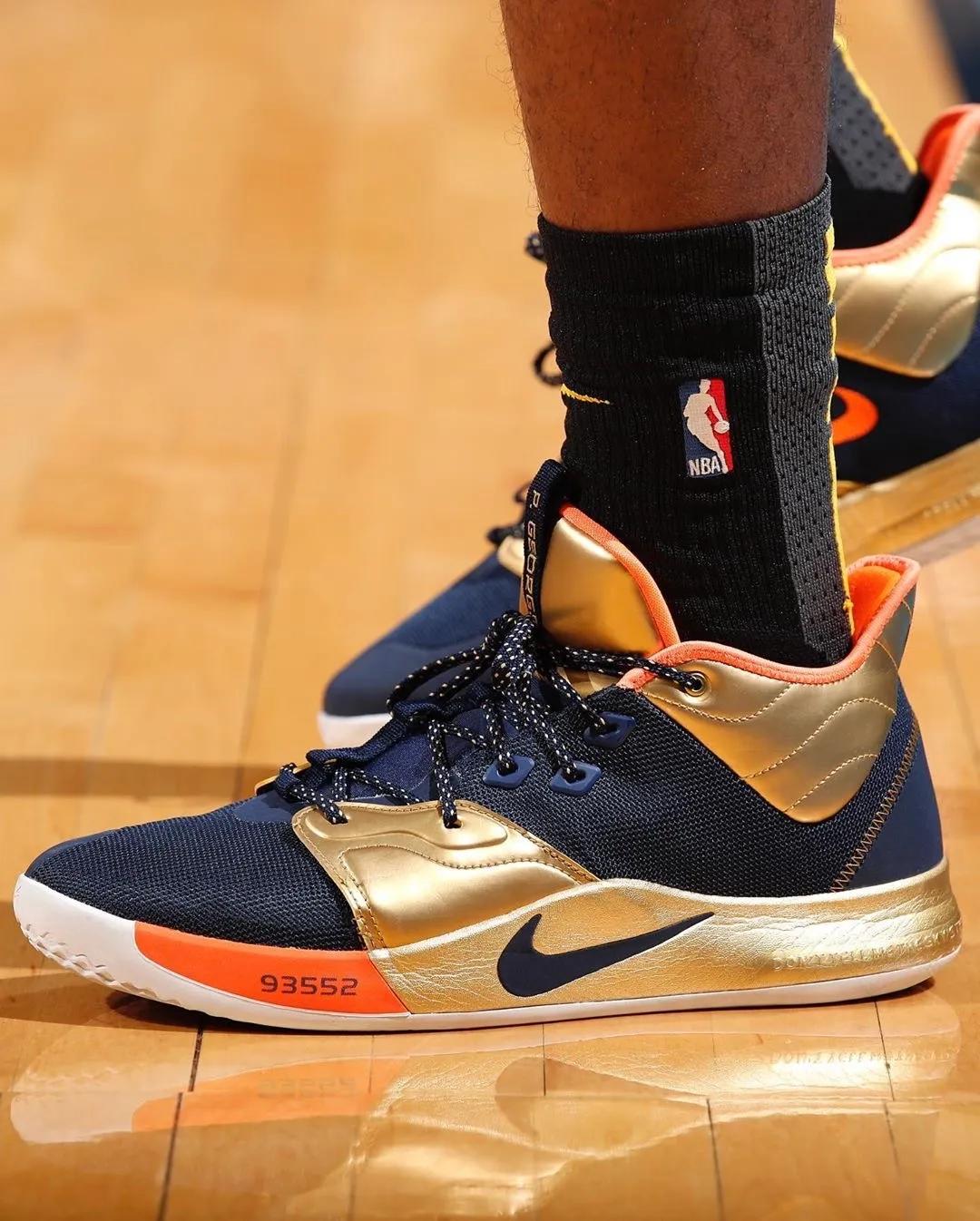 NBA球员上脚：雷霆球员的球鞋，施罗德和纳迪尔很帅气