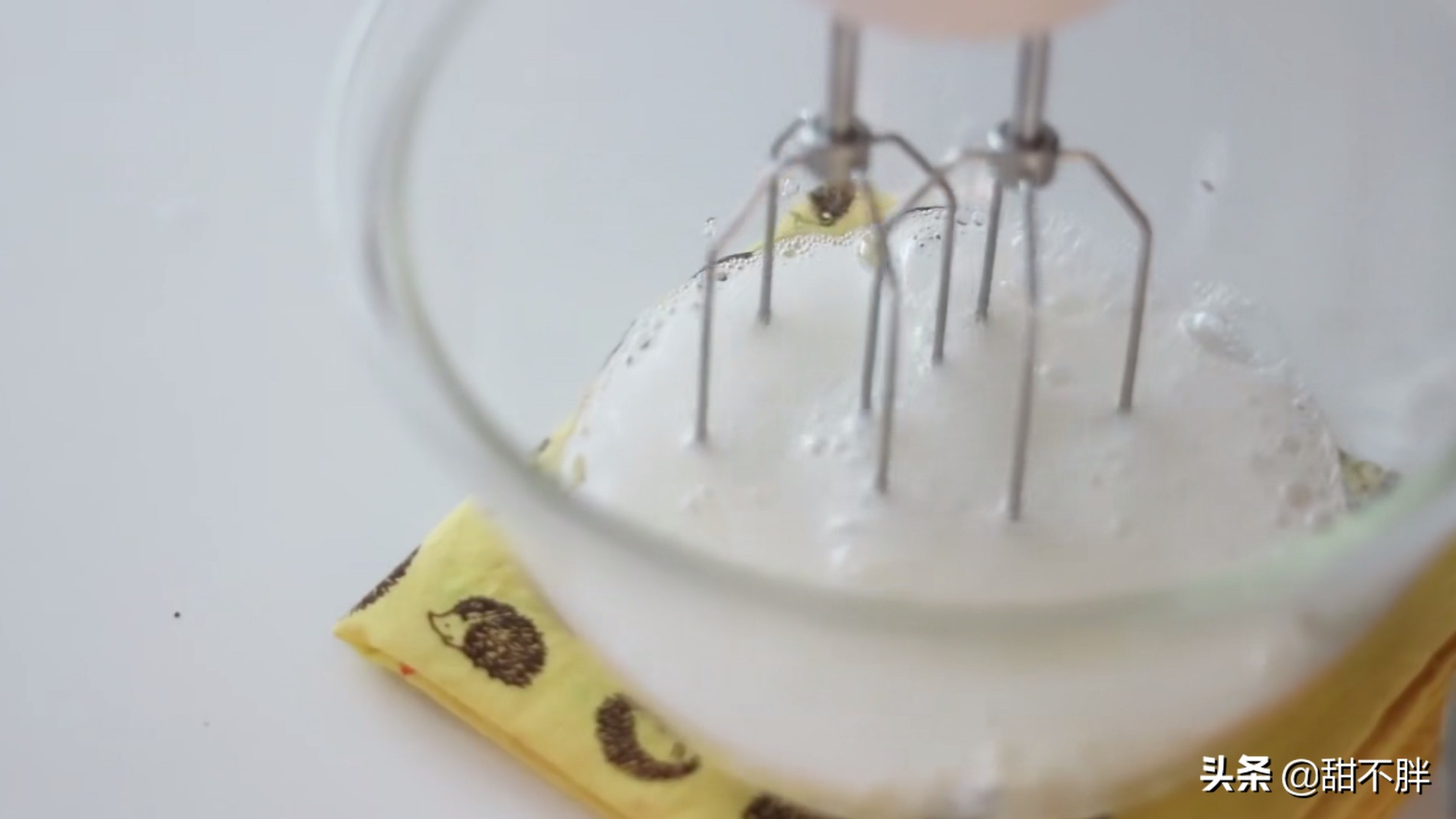 巧克力舒芙蕾甜品做法,巧克力舒芙蕾蛋糕做法视频