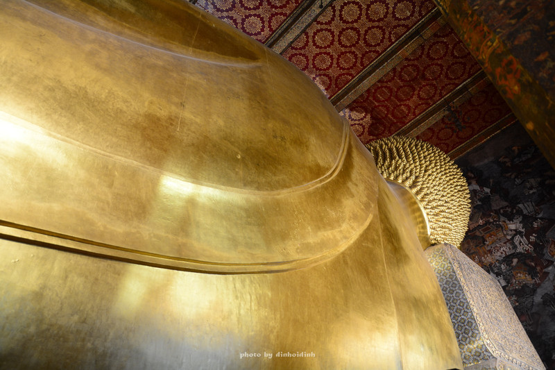 曼谷卧佛寺庙在哪里,曼谷卧佛在卧佛寺里面哪里