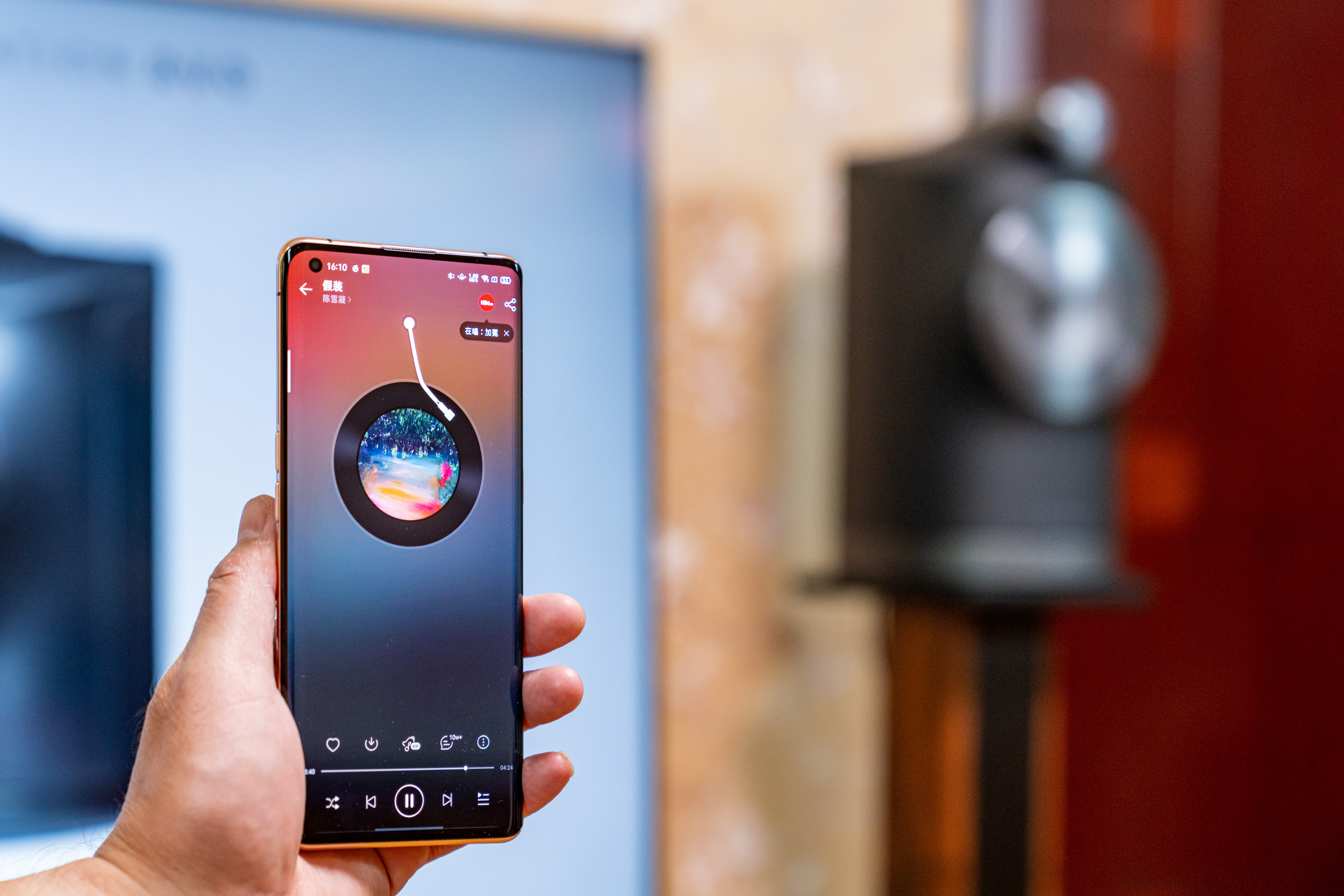 b&o和宝华韦健蓝牙音响哪个好,5系宝华韦健音响测评