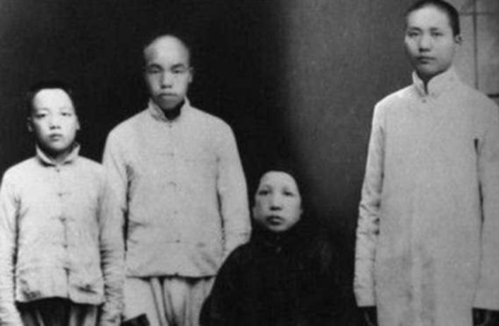 流浪青年许志行得毛*东泽**资助读书，建国后进京，主席圆他韶山梦