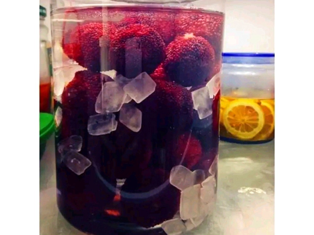 怎么制作杨梅酒好喝,如何做酸甜可口的杨梅酒