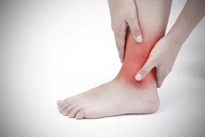 踝关节损伤的论文,浅谈踝关节扭伤的急救措施