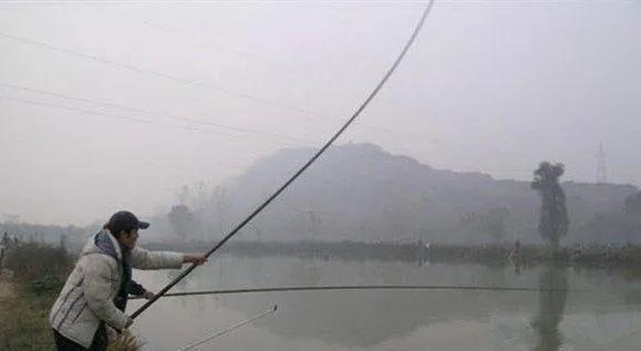 9米竿子钓鱼甩大鞭技巧,10米的竿子甩大鞭技巧