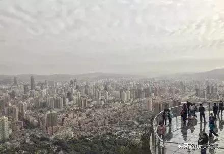 兰州市西固区玻璃栈道在哪里,玻璃栈道视频兰州