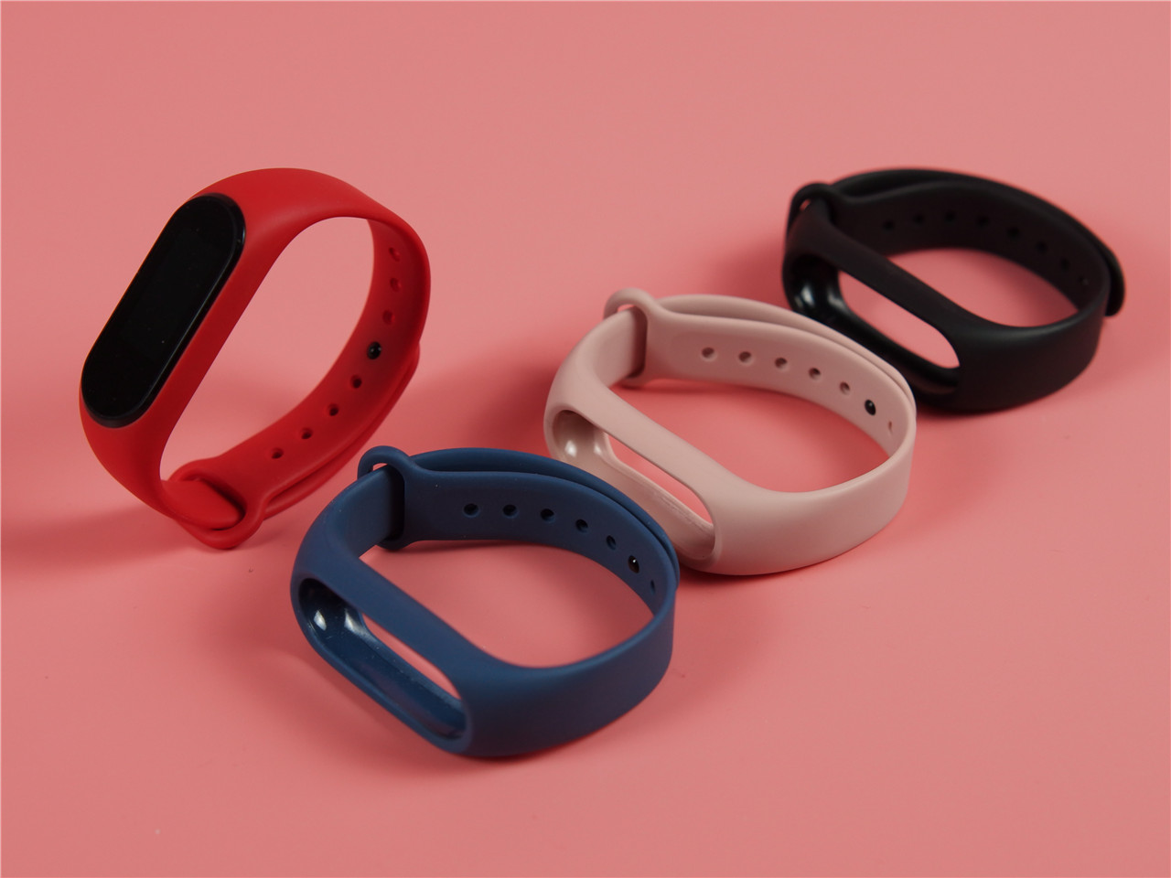 「超逸酷玩」彩色腕带的黑加手环换个心情做自己