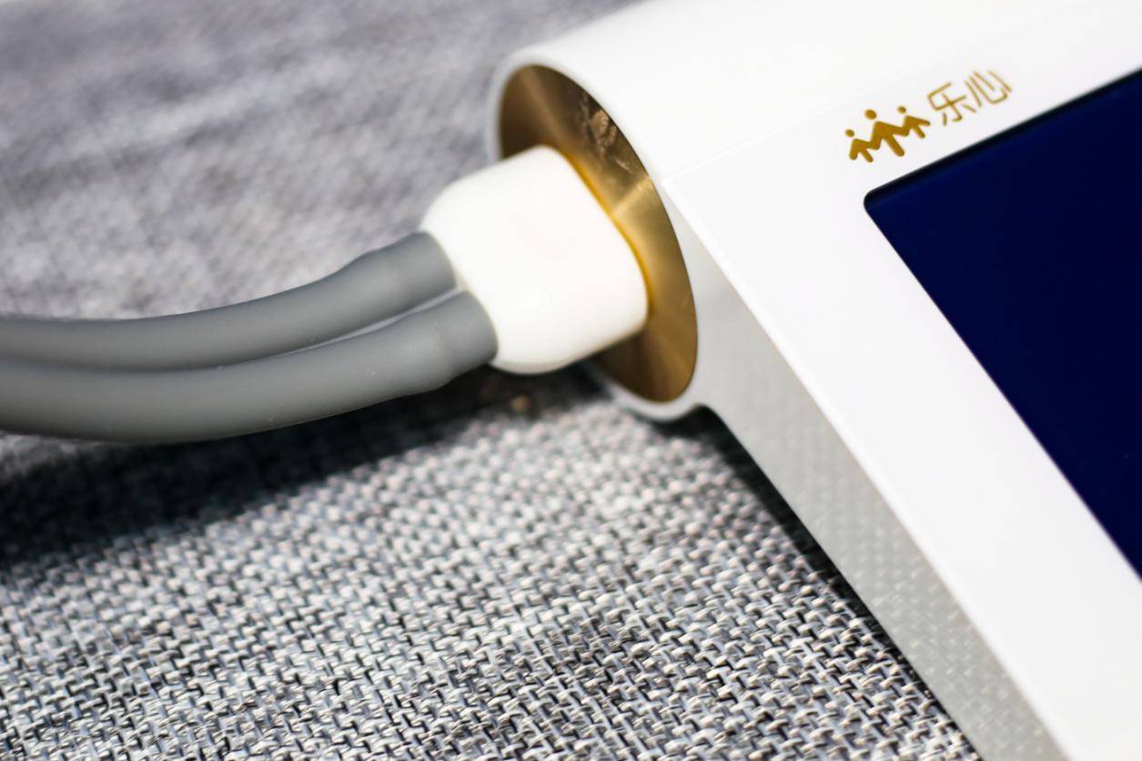 预防胜于治疗，给全家一份安心守护，乐心i7智能血压仪