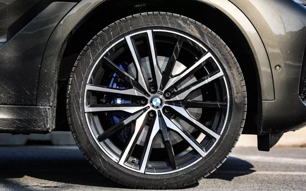 宝马x6全新2.0t油耗测试,宝马x6操控性与质量怎样