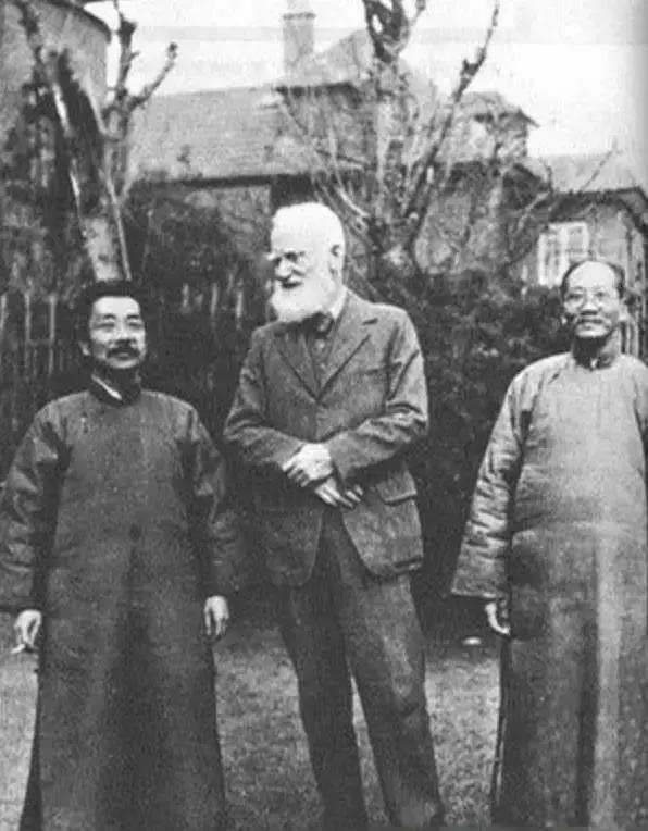 霍金站起来的照片,霍金站着