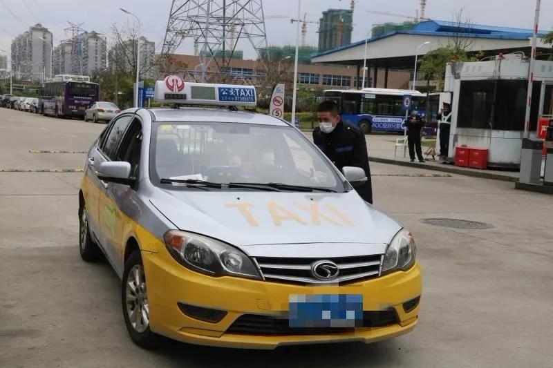 疫情期间客人比较少,福州疫情期间出租车怎么样