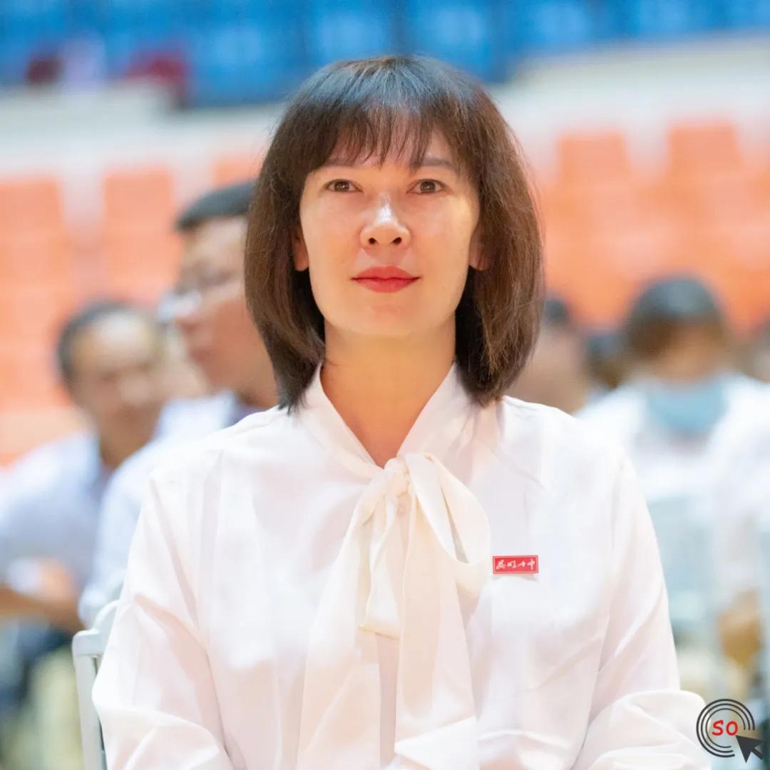 白塔中学2019年庆祝视频,白塔中学表彰大会