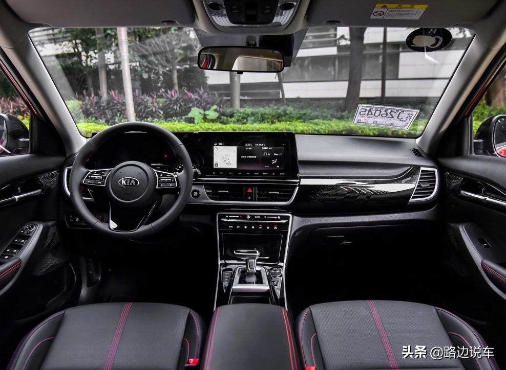 最新款起亚kx3傲跑,外观时尚稳重灵活好开