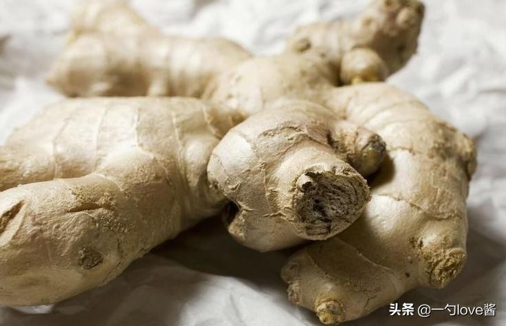 生姜发霉发芽了,生姜发霉了怎么补救最快