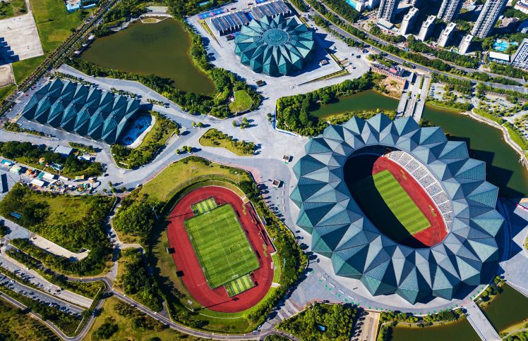 行路难不忘报国,中超球队体育场