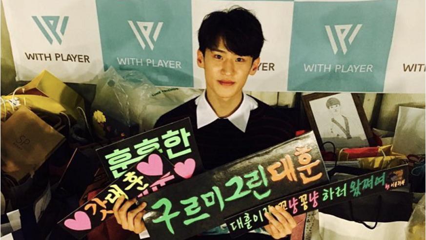 黄旭熙韩国被夸帅,黄旭熙中文被嘲笑