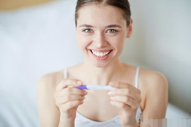 孕期左侧卧正确睡姿,孕期左侧睡会不会睡偏了