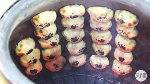 一口勾魂!这家网红烤饼店凭借独特的口感征服了无数的游客