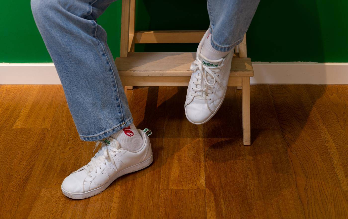 阿迪和彪马小白鞋,阿迪与耐克同类鞋科普