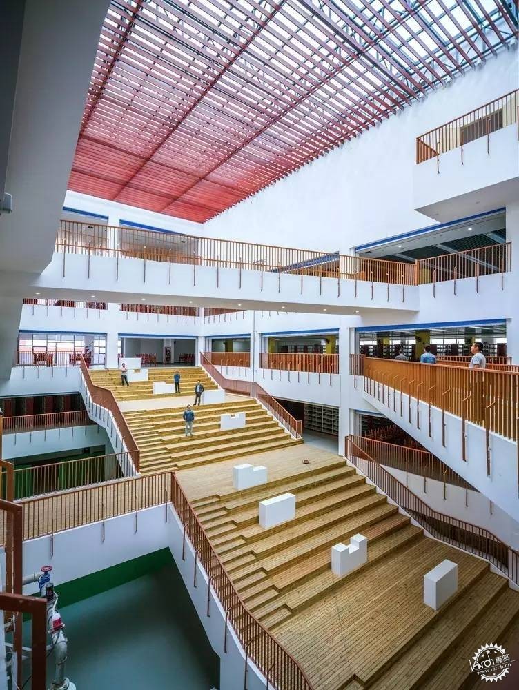 中国十大最美学校你都知道哪一些,中国最美八大中学