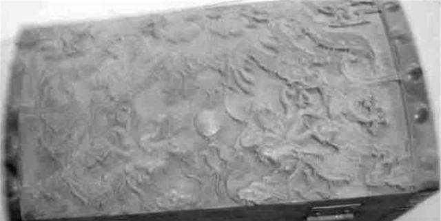 *安门天**之前世今生：神秘的金丝楠木盒、七枚炮弹之谜未解