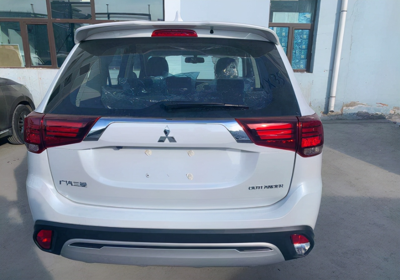 三菱欧蓝德2020款落地多少钱,欧蓝德三菱落地