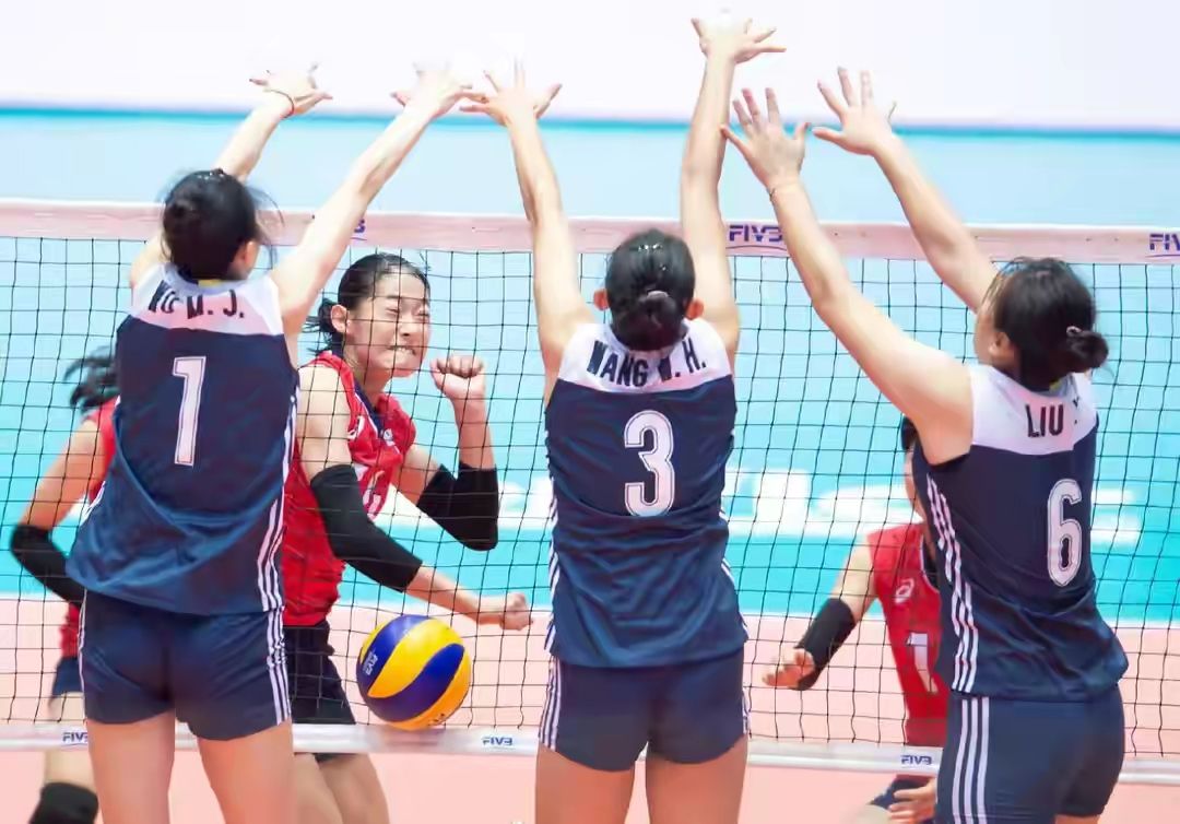 女排1米95新星回归,1米93女排冠军