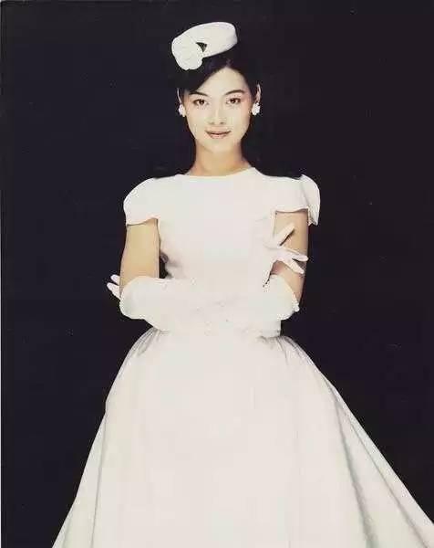 阿朱刘锦玲回眸瞬间,刘锦玲阿朱有多经典