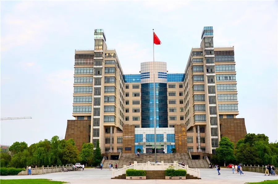 厉害了我的大学！100张图告诉你，有一种青春叫瑶湖高校！