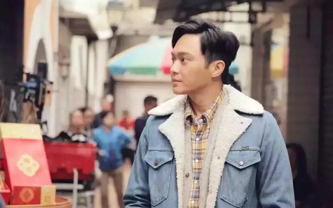 张智霖捐赠物资,张智霖回馈社会做了一辈子的好事