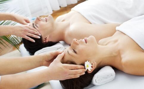 莱美：牛奶洗澡真能美白吗