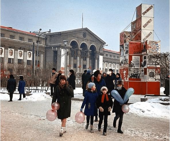 戈尔巴乔夫新思维,戈尔巴乔夫改革的新思维是什么