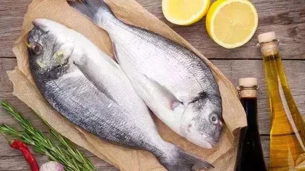 年纪轻轻怎么防止老年痴呆症,年纪大了有点痴呆怎么办