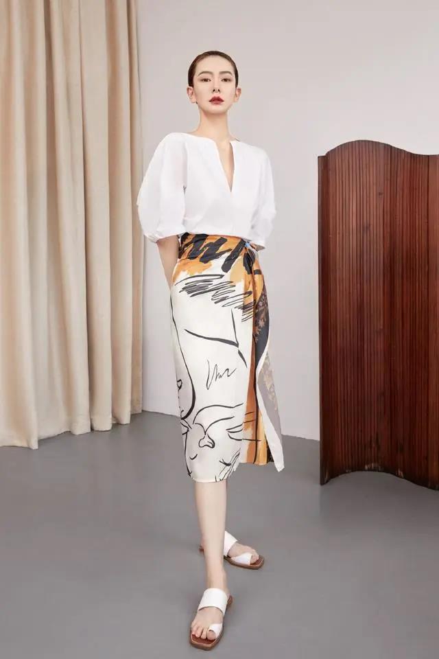 微胖女人穿T恤谨记“4不要”，显臃肿还没品位，再贵的衣服也廉价