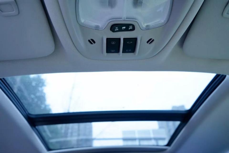 昂科拉gx碰撞视频,被低估的昂科拉gx