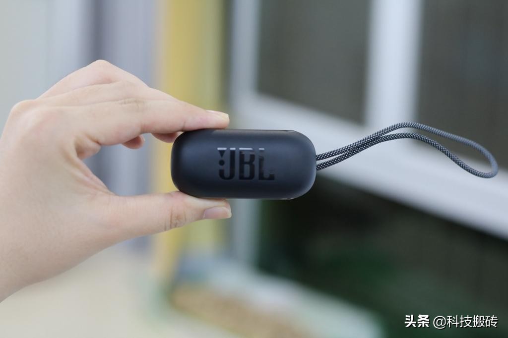 anc降噪耳机性价比之王,哈曼耳机anc