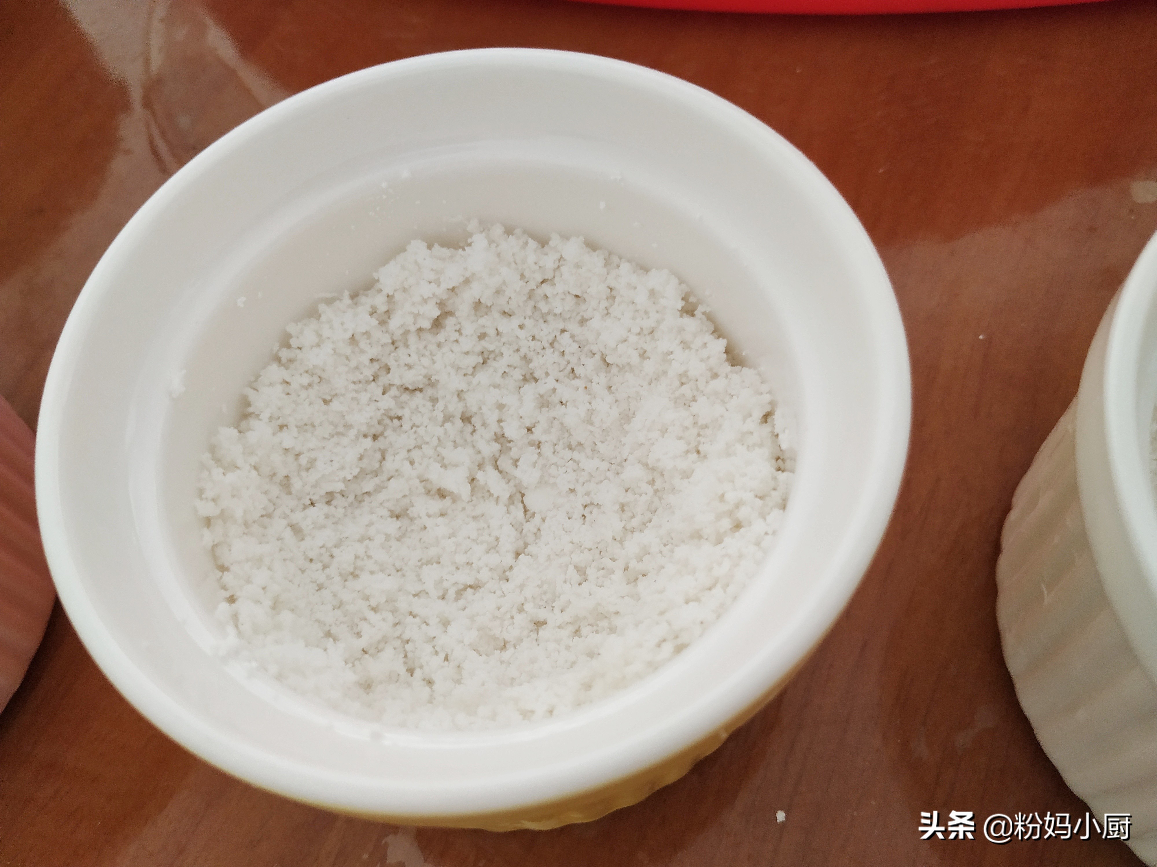 糯米粉粘米粉混合后蒸米皮,芥菜糯米粉和粘米粉怎样蒸成团子