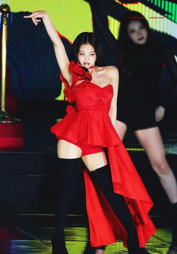 网纱连衣裙jennie,jennie连衣裙ins图